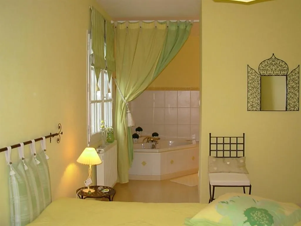Le Sens Des Hotes Bed & Breakfast France